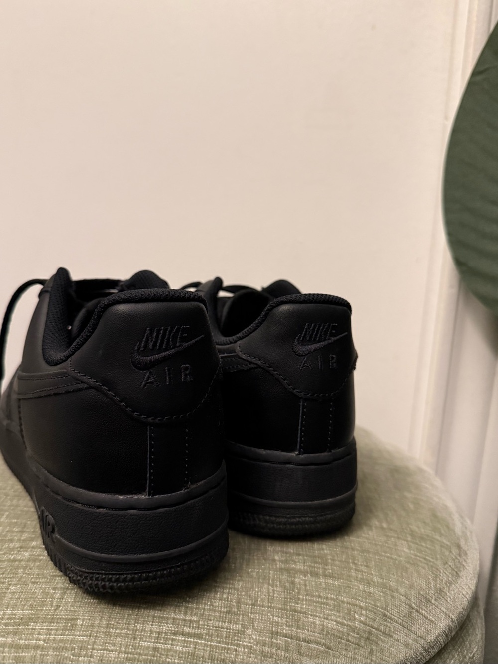 NEW Nike Air Force Triple Black: Women’s Size 8.5-Men’s 7 (DD8959-001) - Picture 3 of 7